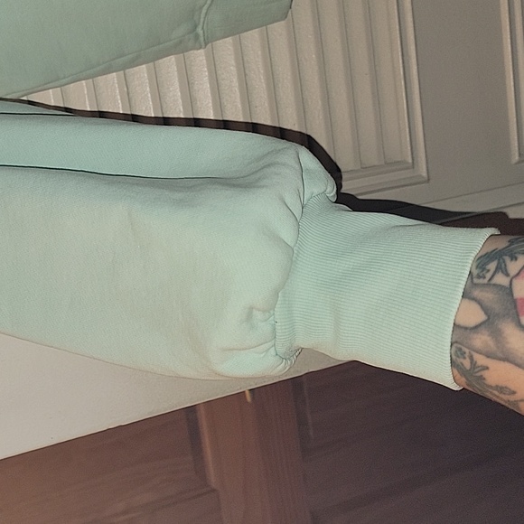 Sweater - Picture 8 of 9